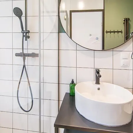 Modern Готель *