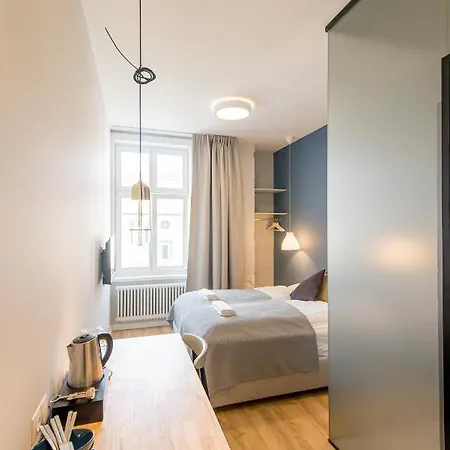 Modern Готель *